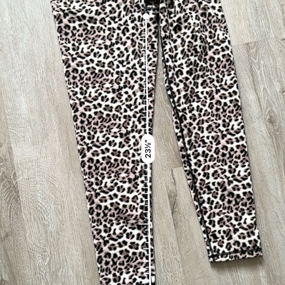 Women’s Cheetah Print Animal Print Leggings size L - Picture 3 of 6